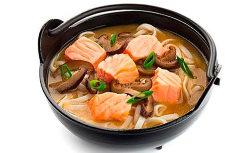 ПП-рецепты от Fitness House мисо суп с лососем и гречневой лапшой
