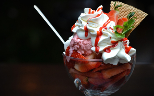 какие продукты разрушают мышцы высококалорийное мороженое